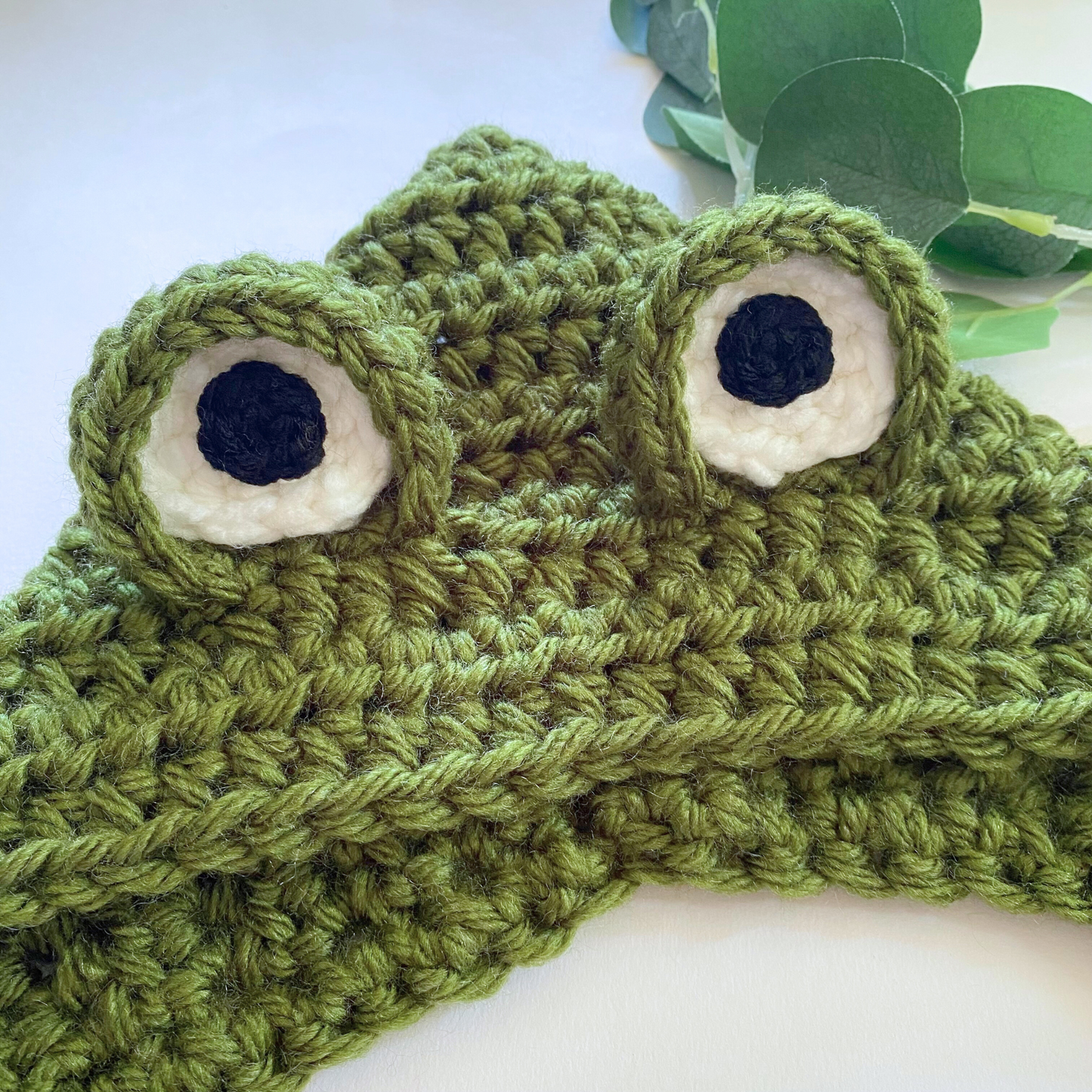 Frog pixie Bonnet with ties