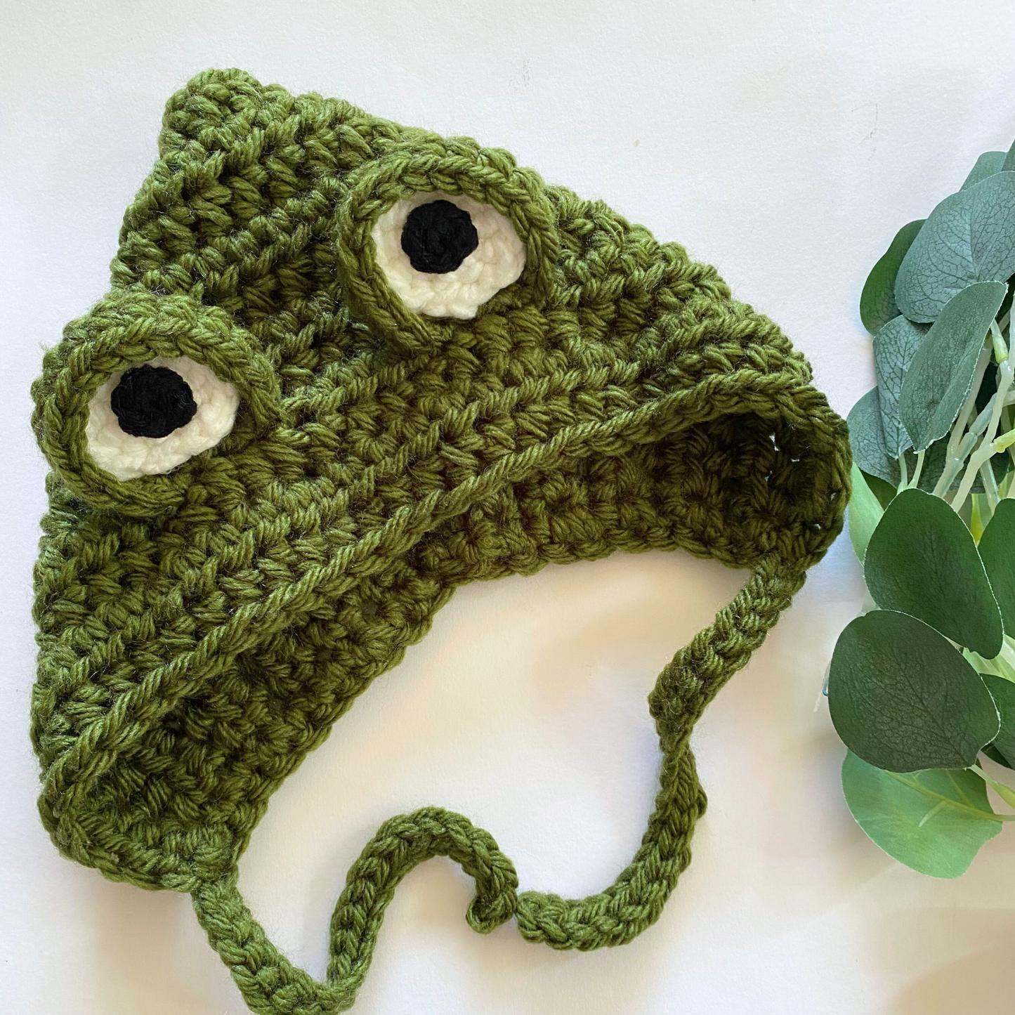 Frog pixie Bonnet with ties